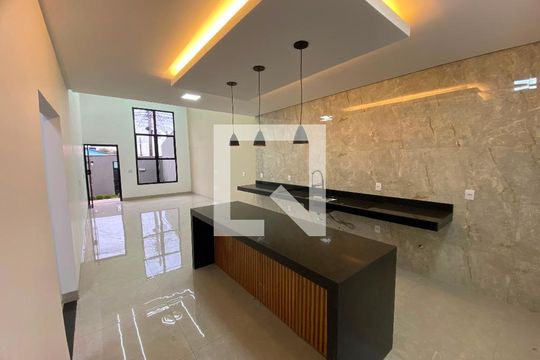 Sala/cozinha de casa à venda com 3 quartos, 168m² em Vila Finsocial, Goiânia