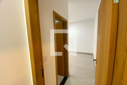 Corredor de casa à venda com 3 quartos, 168m² em Vila Finsocial, Goiânia