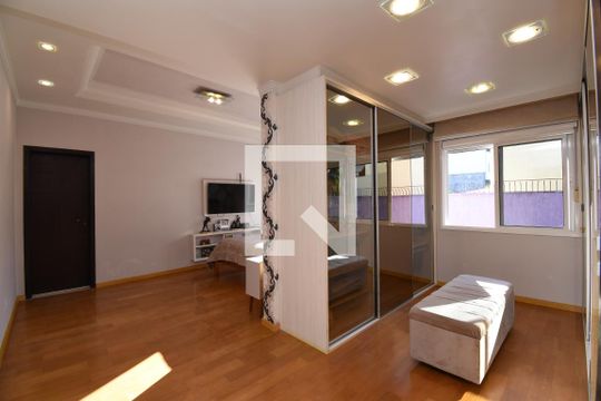 Suíte 1 de casa à venda com 4 quartos, 494m² em Cascatinha, Curitiba