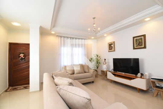 Sala de casa à venda com 4 quartos, 494m² em Cascatinha, Curitiba