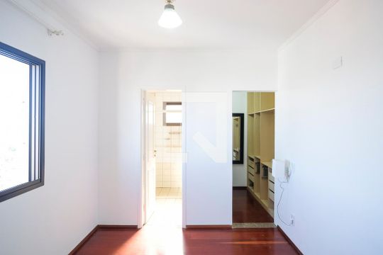 Suíte de apartamento para alugar com 3 quartos, 110m² em Cerâmica, São Caetano do Sul