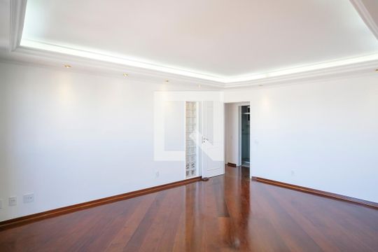 Sala de apartamento para alugar com 3 quartos, 110m² em Cerâmica, São Caetano do Sul