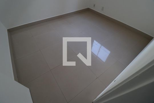 Quarto 1 de apartamento para alugar com 2 quartos, 50m² em Gávea, Uberlândia