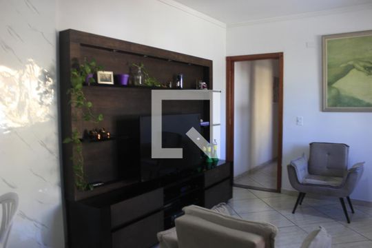 Sala de casa à venda com 6 quartos, 220m² em Vila Sao Ricardo, Guarulhos