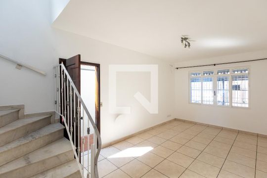 Casa para alugar com 3 quartos, 100m² em Capela do Socorro, São Paulo