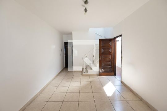 Casa para alugar com 3 quartos, 100m² em Capela do Socorro, São Paulo