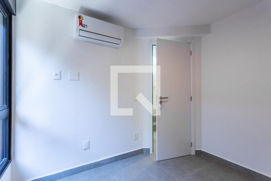 Quarto de casa à venda com 3 quartos, 225m² em Vila Madalena, São Paulo