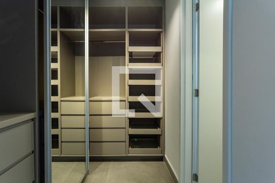 Quarto de casa à venda com 3 quartos, 225m² em Vila Madalena, São Paulo
