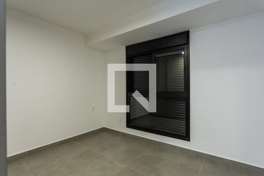 Quarto de casa à venda com 3 quartos, 256m² em Vila Madalena, São Paulo