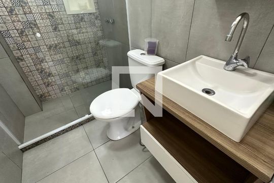 Banheiro quarto 1 de apartamento à venda com 3 quartos, 91m² em Vargem Pequena, Rio de Janeiro