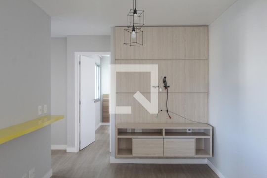 Sala de apartamento à venda com 2 quartos, 55m² em Serrano, Belo Horizonte