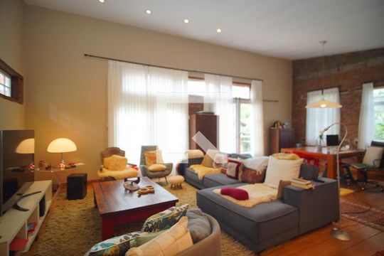 Sala 3 de casa de condomínio para alugar com 5 quartos, 328m² em Auxiliadora, Porto Alegre