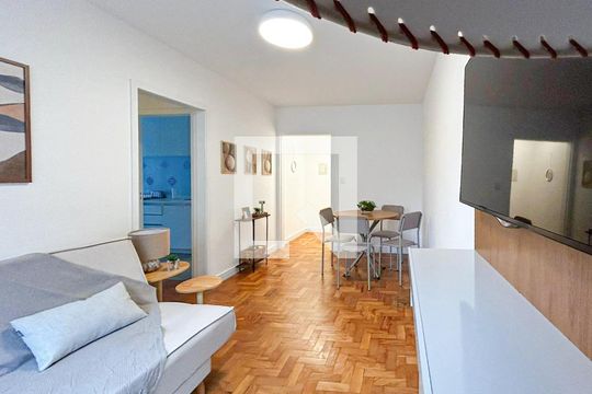 Sala de apartamento à venda com 1 quarto, 60m² em São João, Porto Alegre
