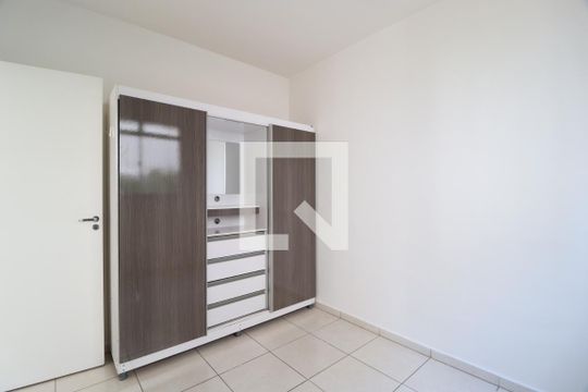 Quarto 1 de apartamento para alugar com 2 quartos, 50m² em Gávea, Uberlândia