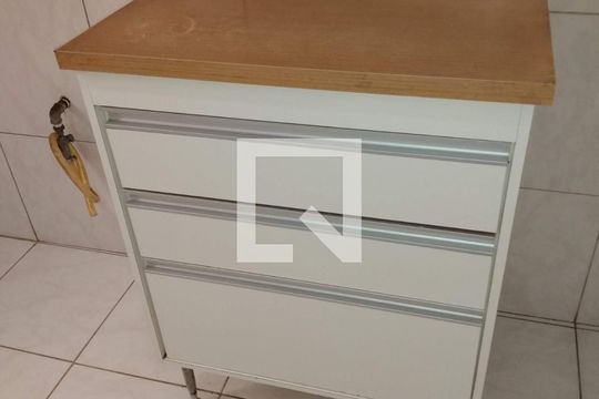 Banheiro de apartamento à venda com 2 quartos, 62m² em Arpoador, Contagem