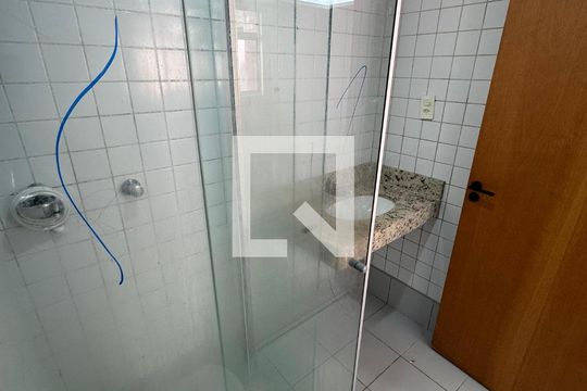 Banheiro de apartamento à venda com 1 quarto, 28m² em Águas Claras, Brasília