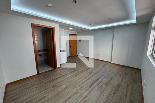 Sala / Quarto de apartamento à venda com 1 quarto, 28m² em Águas Claras, Brasília