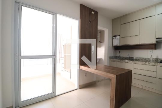 Sala de apartamento para alugar com 2 quartos, 60m² em Novo Mundo, Uberlândia