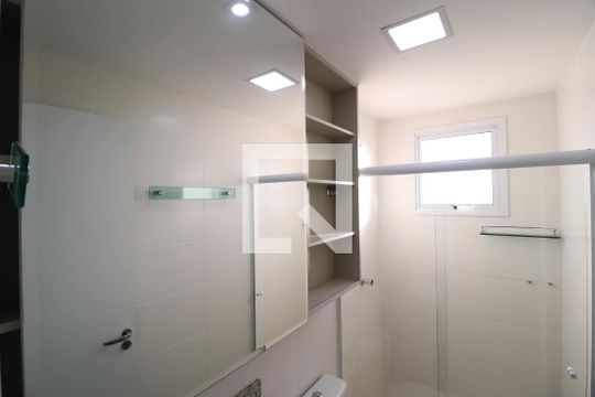 Banheiro Social de apartamento para alugar com 2 quartos, 60m² em Novo Mundo, Uberlândia