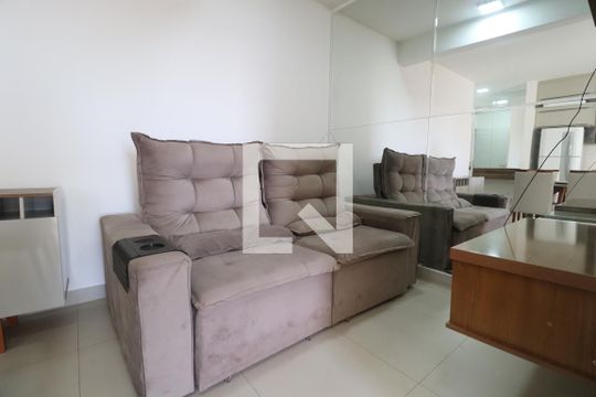 Sala de apartamento para alugar com 2 quartos, 60m² em Novo Mundo, Uberlândia
