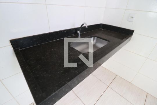 Sala/Cozinha de casa para alugar com 2 quartos, 90m² em Shopping Park, Uberlândia