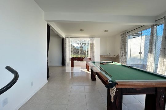 Sala 2 de casa para alugar com 4 quartos, 292m² em Pedra Branca, Palhoça