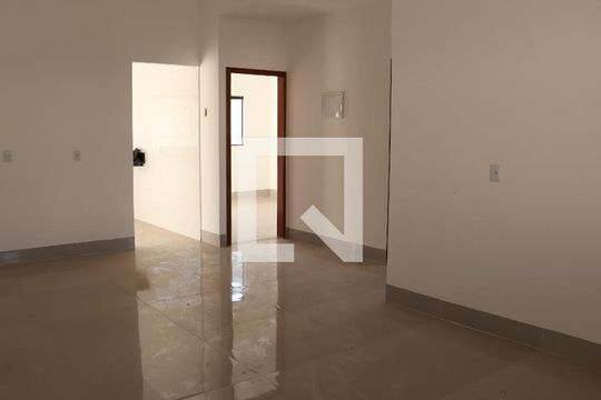 Casa para alugar com 2 quartos, 210m² em Cidade Satélite São Luiz, Aparecida de Goiânia