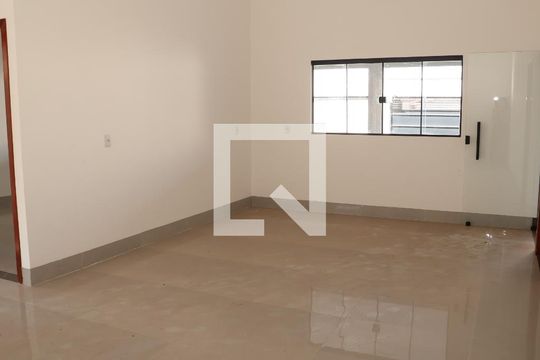 Casa para alugar com 2 quartos, 210m² em Cidade Satélite São Luiz, Aparecida de Goiânia