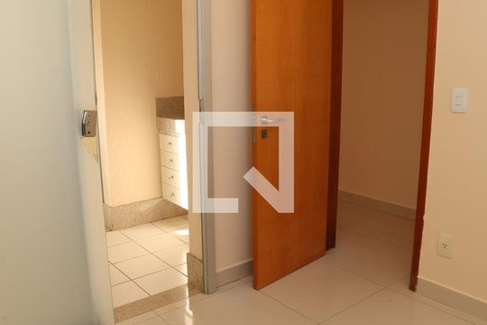 Apartamento à venda com 3 quartos, 90m² em Alto da Glória, Goiânia