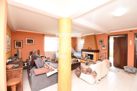 Sala de Estar de casa à venda com 4 quartos, 460m² em Boa Vista, Curitiba