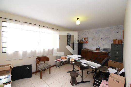 Escritório de casa à venda com 4 quartos, 460m² em Boa Vista, Curitiba