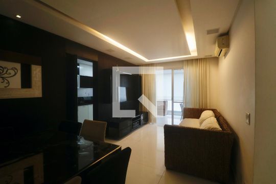 Sala de apartamento para alugar com 2 quartos, 118m² em Jardim Asturias, Guarujá