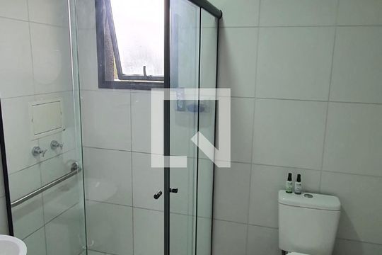 Banheiro de apartamento à venda com 1 quarto, 23m² em Vila Esperança, São Paulo