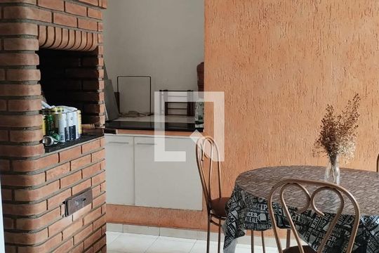 Área externa de casa à venda com 3 quartos, 250m² em Jardim Rosa de Franca, Guarulhos