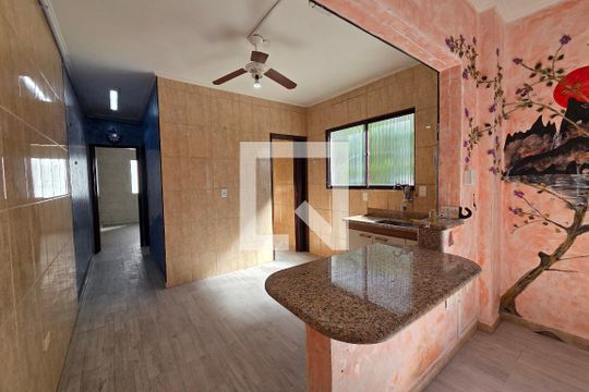 Sala de apartamento para alugar com 1 quarto, 45m² em Guilhermina, Praia Grande