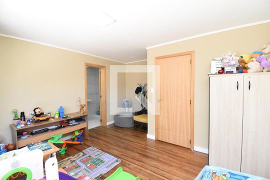 Suíte 1 de casa para alugar com 5 quartos, 443m² em Cristo Rei, Curitiba