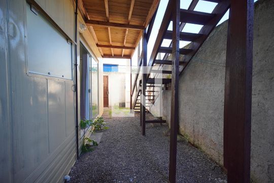 Área externa de kitnet/studio para alugar com 1 quarto, 15m² em Balneario, Florianópolis