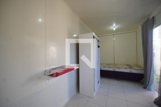 Sala/Quarto de kitnet/studio para alugar com 1 quarto, 15m² em Balneario, Florianópolis