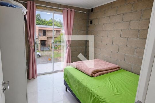 Quarto 2 de casa para alugar com 3 quartos, 80m² em Olaria, Canoas