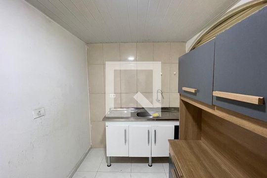 Sala/Cozinha de casa para alugar com 1 quarto, 47m² em Ferreira, São Paulo
