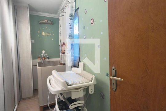 Quarto de apartamento à venda com 2 quartos, 94m² em Jardim do Estádio, Santo André