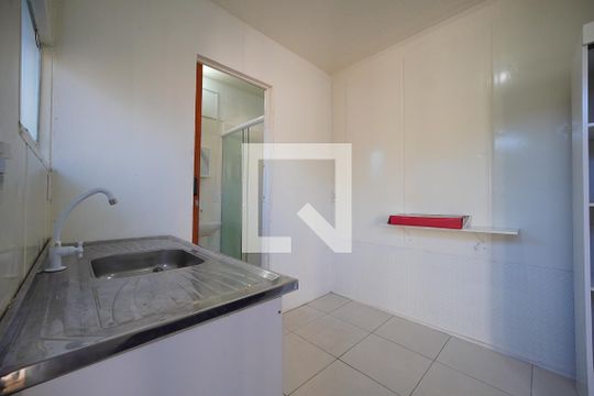 Sala/Cozinha de kitnet/studio para alugar com 1 quarto, 15m² em Balneario, Florianópolis