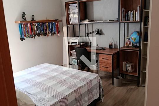 Quarto de apartamento para alugar com 2 quartos, 95m² em Nova Gerti, São Caetano do Sul