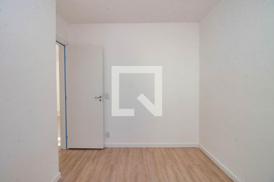 Quarto 1 de apartamento para alugar com 2 quartos, 48m² em Humaitá, Porto Alegre