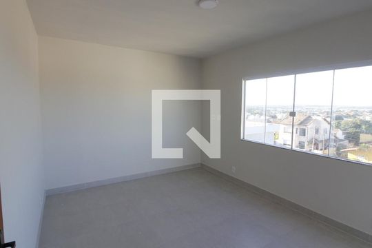 Casa de Condomínio para alugar com 4 quartos, 100m² em Ogiva, Cabo Frio
