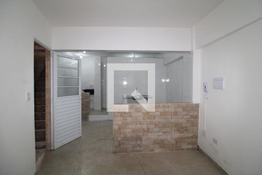 Sala / Cozinha de apartamento para alugar com 1 quarto, 24m² em Sítio do Mandaqui, São Paulo