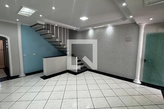 Sala de casa para alugar com 2 quartos, 110m² em Parque Oratório, Santo André