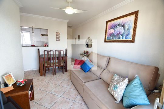 Sala de apartamento para alugar com 1 quarto, 63m² em Centro, Campinas