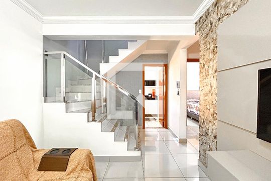 Apartamento à venda com 2 quartos, 105m² em Pedra Azul, Contagem