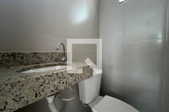 Casa à venda com 3 quartos, 130m² em Copacabana, Belo Horizonte